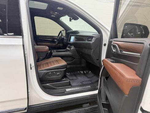 Used 2023 GMC Yukon Denali Ultimate image 49