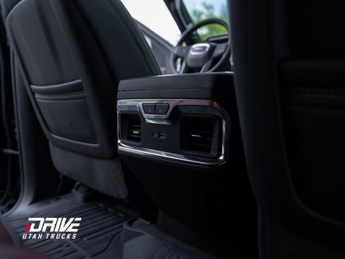 Used 2025 GMC Sierra 3500 Denali Ultimate image 26