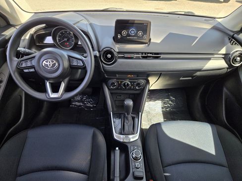 Used 2019 Toyota Yaris LE FWD image 13