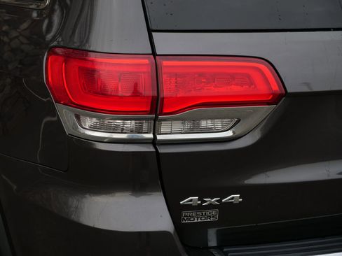 Used 2015 Jeep Grand Cherokee Limited image 15