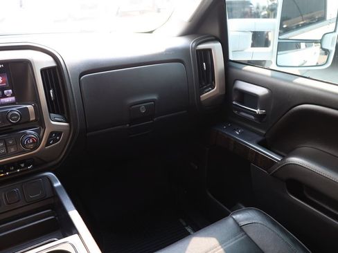 Used 2016 GMC Sierra 3500 Denali w/ Duramax Plus Package AWD/4WD image 22
