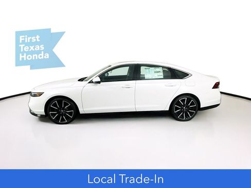 Used 2025 Honda Accord Touring image 4