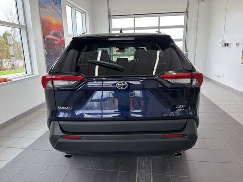 Used 2025 Toyota RAV4 XLE AWD/4WD image 4