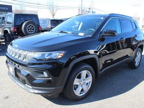 Used 2022 Jeep Compass Latitude w/ Convenience Group image 2