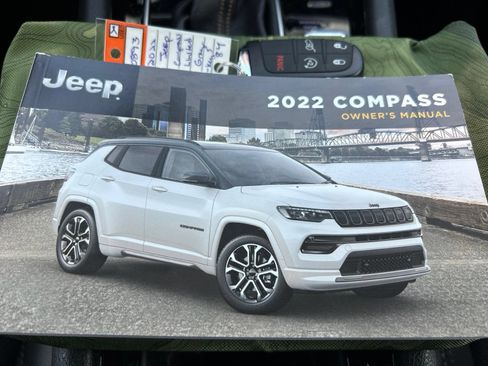 Certified 2022 Jeep Compass Limited w/ Elite Group AWD/4WD image 19