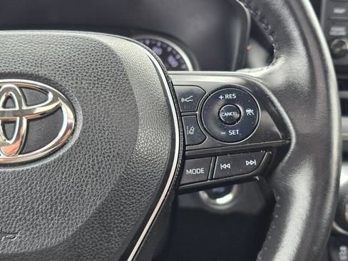 Used 2019 Toyota RAV4 XLE AWD/4WD image 32
