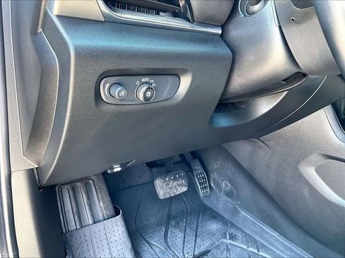 Used 2023 Chevrolet Traverse LT w/ LPO, Floor Liner Package AWD/4WD image 31