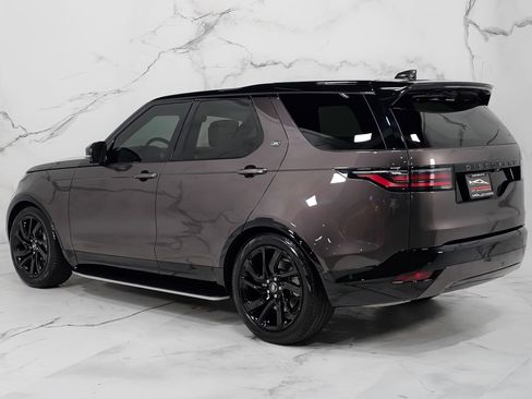 Used 2024 Land Rover Discovery Dynamic SE AWD/4WD image 13