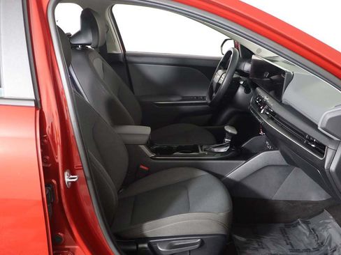 Used 2025 Kia K4 FWD image 23