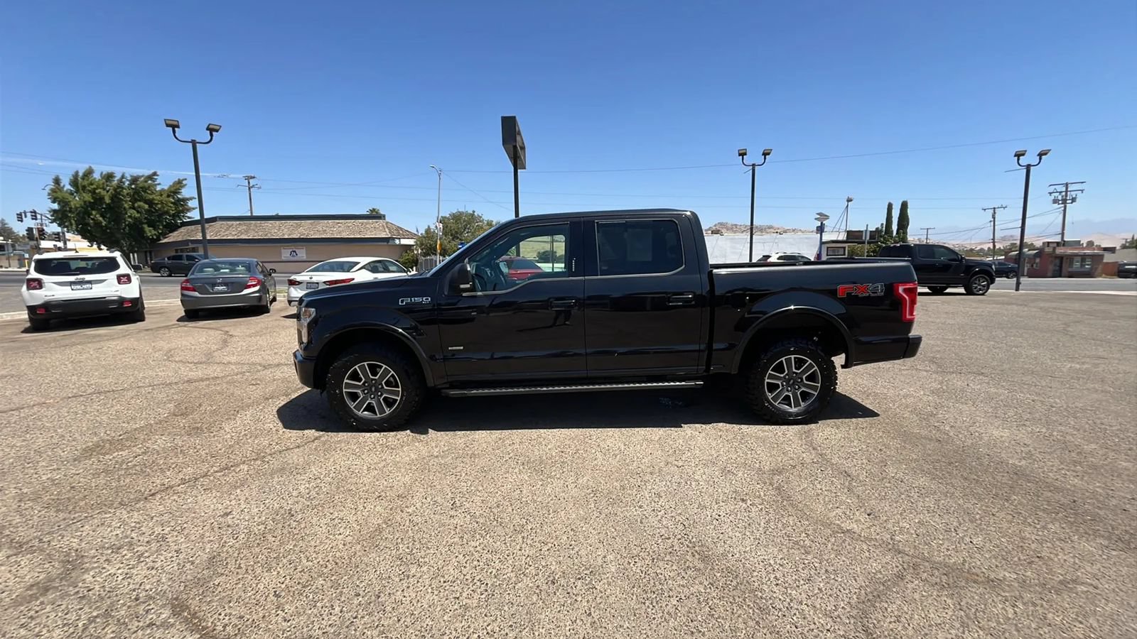 Used 2015 Ford F150 XLT w/ Equipment Group 302A Luxury AWD/4WD image 3