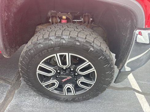 Used 2018 GMC Sierra 2500 SLT w/ Duramax Plus Package image 4