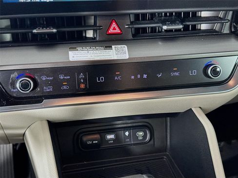 Certified 2023 Kia Sportage EX FWD image 17