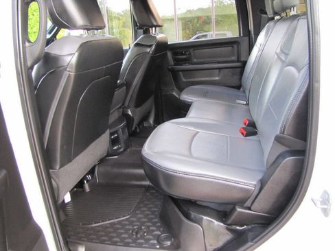 Used 2023 RAM 2500 Tradesman w/ Chrome Appearance Group image 17