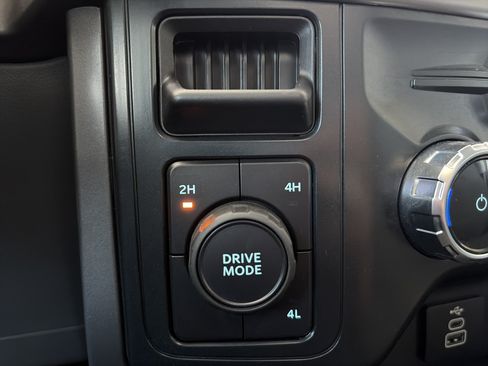 Used 2025 Ford F150 XLT w/ Equipment Group 301A Standard AWD/4WD image 27