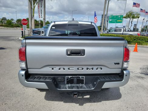 Used 2023 Toyota Tacoma TRD Sport w/ Technology Package AWD/4WD image 6