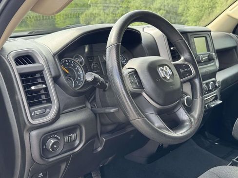 Used 2019 RAM 1500 Tradesman AWD/4WD image 3