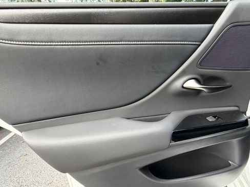 Used 2025 Lexus ES 350 w/ Premium Package FWD image 29