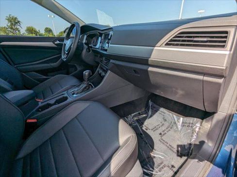 Used 2021 Volkswagen Jetta SE FWD image 23