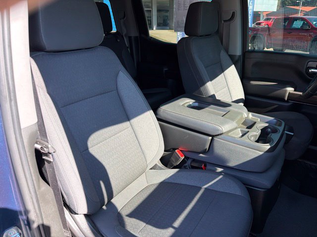 Used 2022 Chevrolet Silverado 1500 LT AWD/4WD image 38