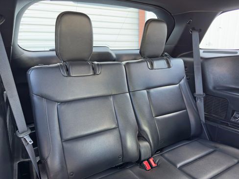 Used 2020 Ford Explorer XLT w/ Equipment Group 202A image 37