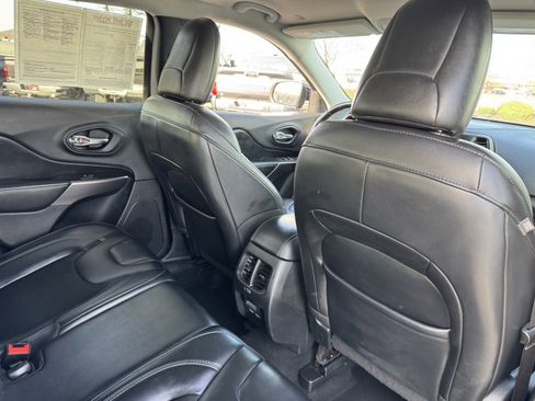 Used 2020 Jeep Cherokee Latitude Plus w/ Cold Weather Group image 35