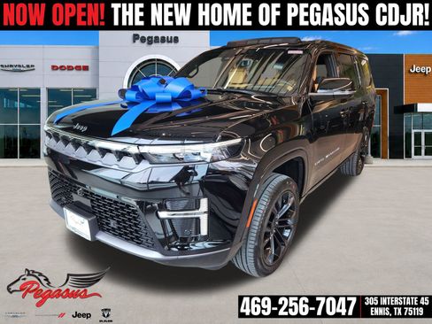 New 2026 Jeep Grand Wagoneer Summit AWD/4WD image 1