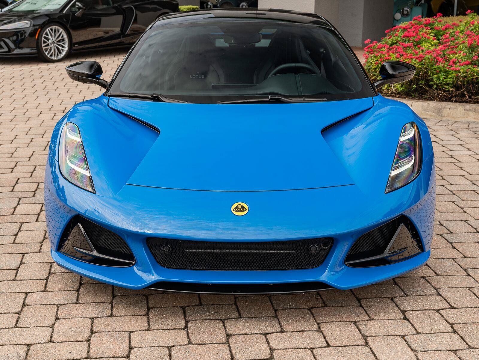 Used 2025 Lotus Emira RWD image 22