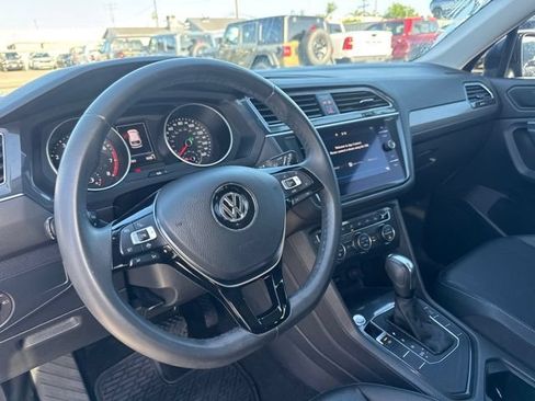 Used 2020 Volkswagen Tiguan SE R-Line FWD image 7