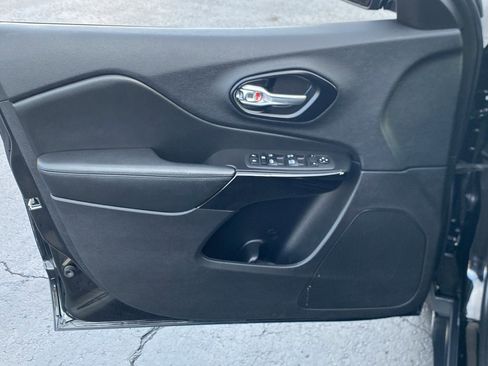 Certified 2021 Jeep Cherokee Latitude Plus image 6