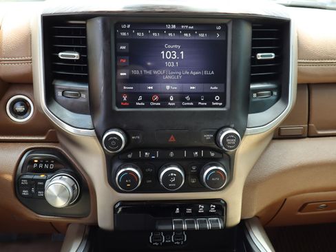 Used 2020 RAM 1500 Laramie AWD/4WD image 32
