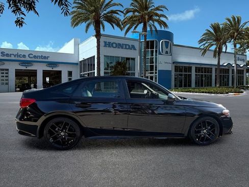Used 2024 Honda Civic Sport image 9