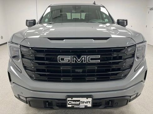 Used 2024 GMC Sierra 1500 Elevation w/ Elevation Premium Package AWD/4WD image 3