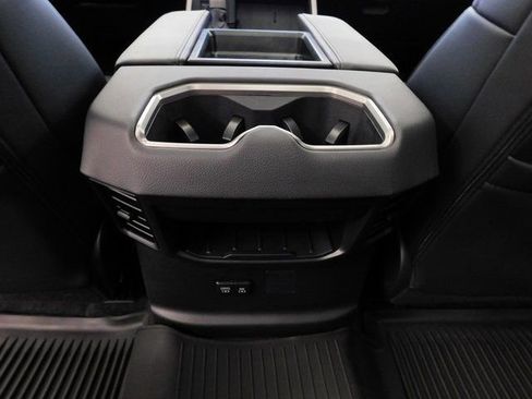 Used 2025 Toyota Tundra Limited image 25