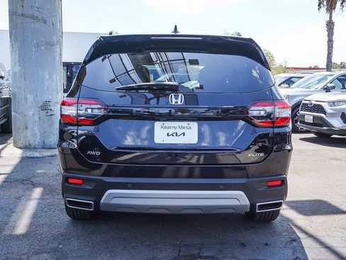 Used 2023 Honda Pilot Elite image 6