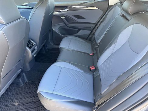 New 2026 Volkswagen Tiguan SE image 13