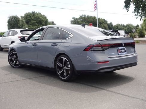 Used 2023 Honda Accord Sport image 9