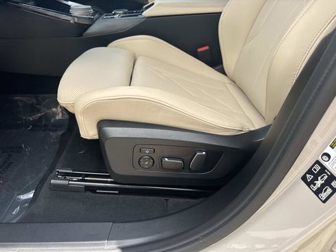 Used 2025 BMW X3 xDrive30i w/ Convenience Package image 18