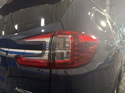 Used 2023 Subaru Ascent Touring AWD/4WD image 17