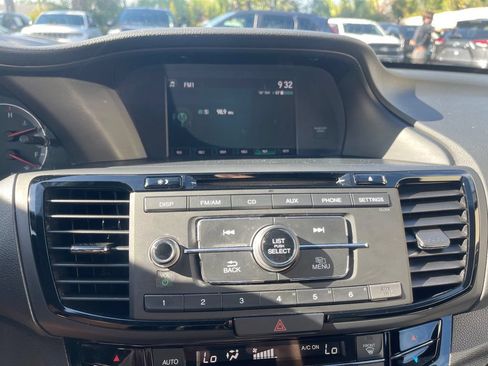 Used 2017 Honda Accord Sport image 17