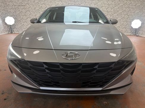Certified 2023 Hyundai Elantra SEL w/ Convenience Package FWD image 2