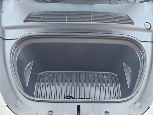 Used 2025 Tesla Model Y Long Range image 26