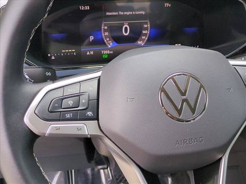 Used 2024 Volkswagen Taos SE FWD image 28