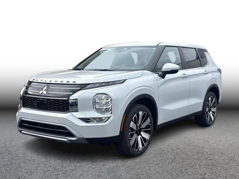 New 2026 Mitsubishi Outlander SE image 1