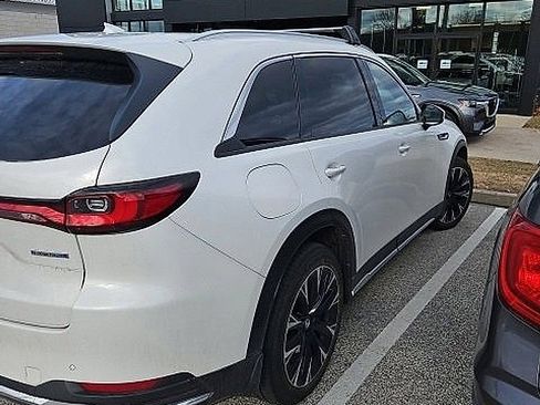 Used 2024 MAZDA CX-90 Plug-In Hybrid w/ Premium Plus image 4