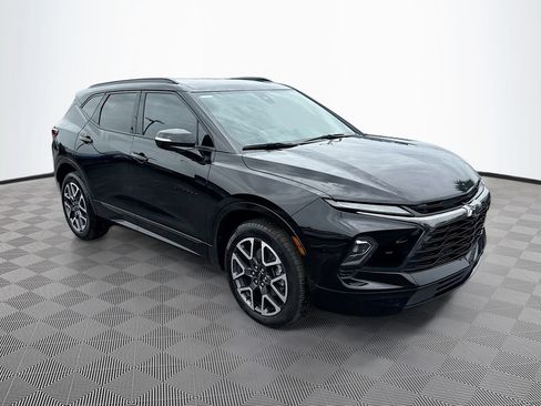 Used 2025 Chevrolet Blazer RS w/ Driver Confidence II Package FWD image 4