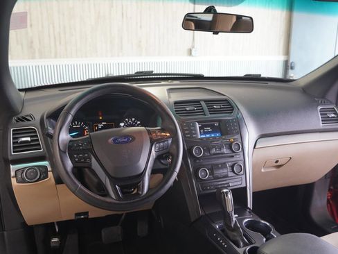 Used 2016 Ford Explorer FWD image 11