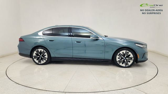 Used 2026 BMW i5 xDrive40 AWD/4WD image 12