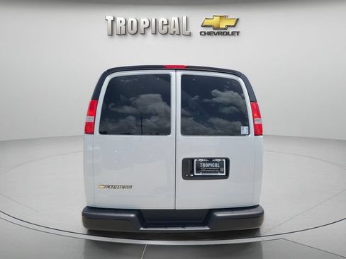 New 2026 Chevrolet Express 3500 LS RWD image 4