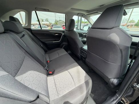 Used 2021 Toyota RAV4 XLE w/ Convenience Package AWD/4WD image 13