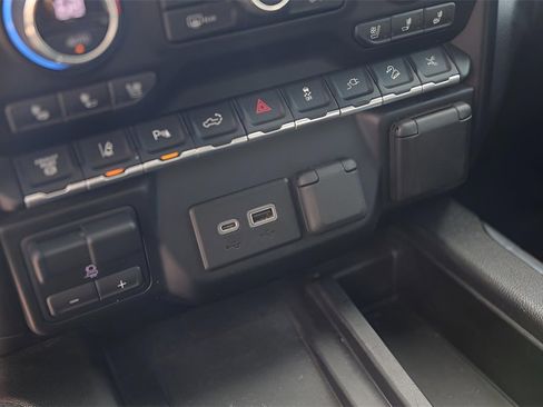 Used 2022 Chevrolet Silverado 3500 High Country w/ Z71 Off-Road Package image 23